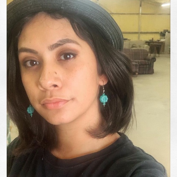 Meet your Posher, Sara - Picture 2 of 6